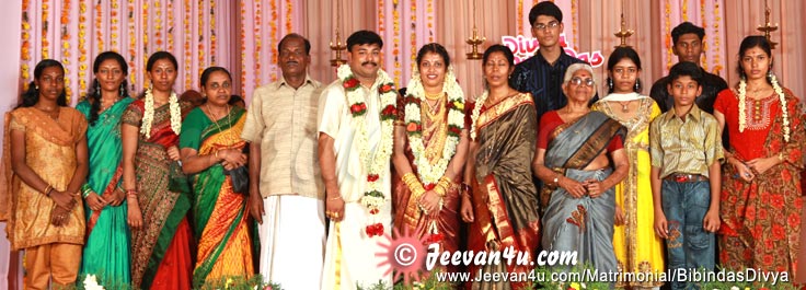 Bipindas Divya with Relatives Cousins Photos